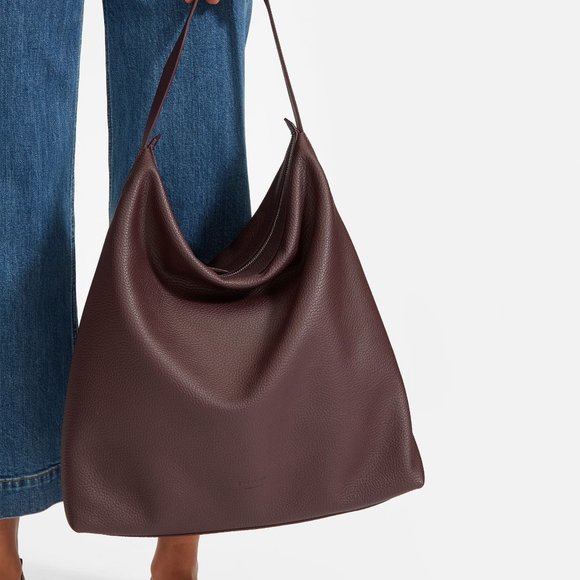 Everlane Handbags - EVERLANE THE BOSS BAG IN BURGUNDY PEBBLED LEATHER